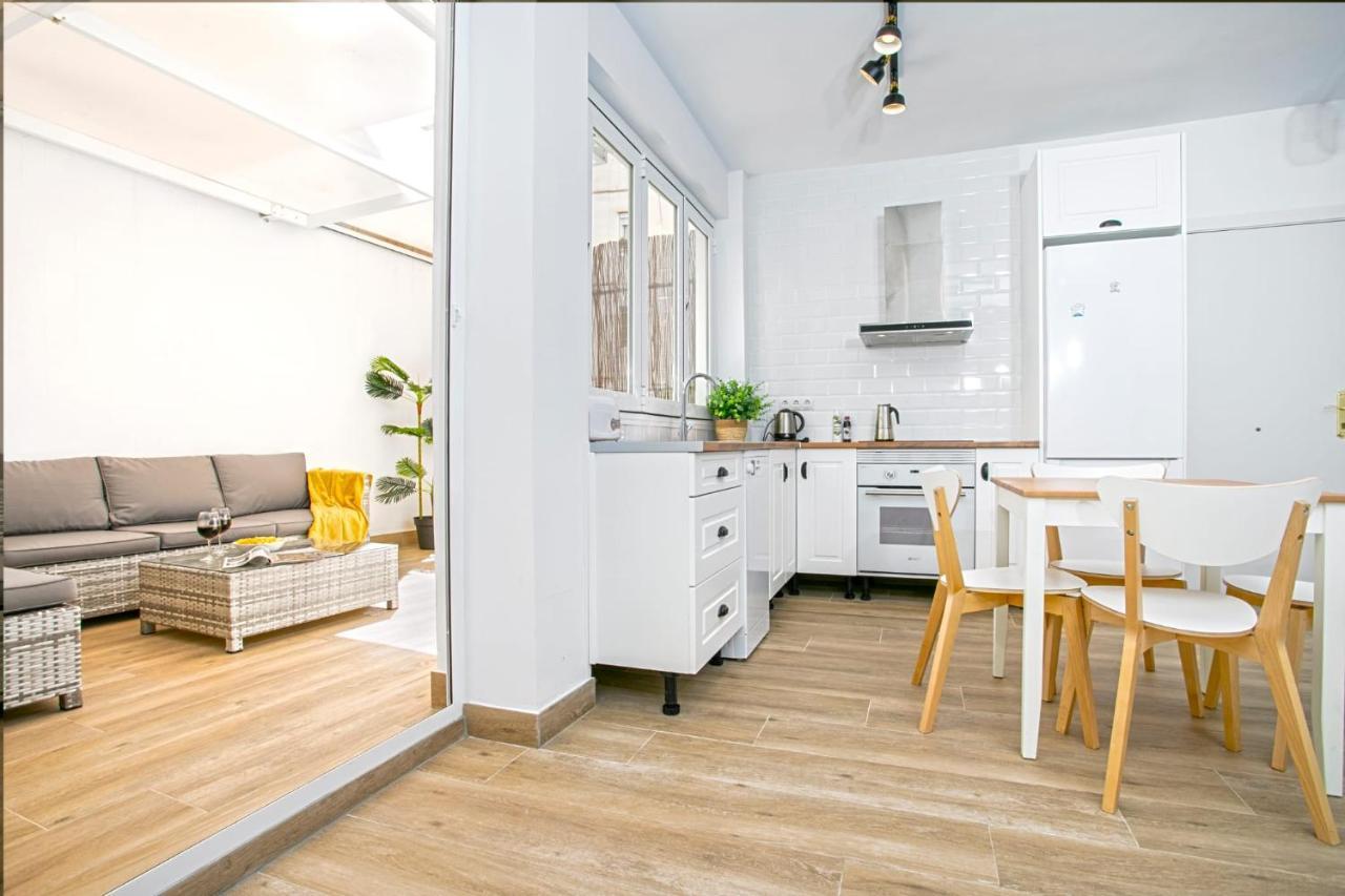 Precioso Apartamento Con Patio مالقة المظهر الخارجي الصورة